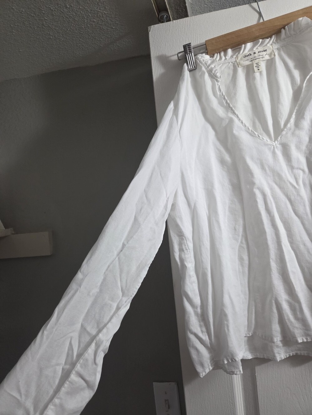 cloth & stone White Ruffle V-Neck Blouse - Picture 6 of 7